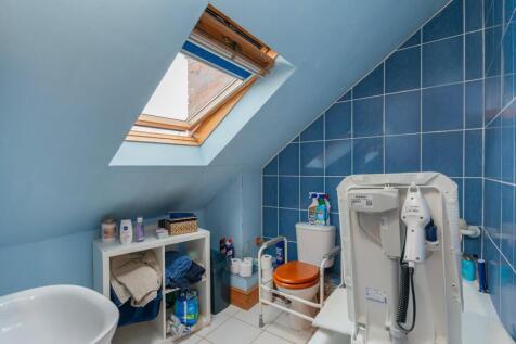 3F4AHD - Ensuite B.jpg