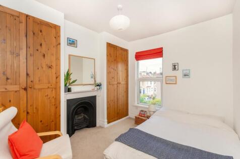 0W5AMR - Bedroom H.jpg