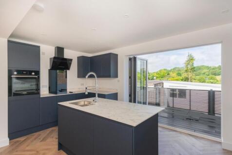 4H2LBH - Kitchen D.jpg