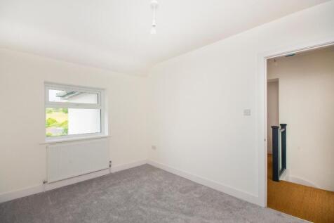 4H2LBH - Bedroom H.jpg