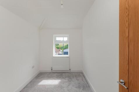 4H2LBH - Bedroom B.jpg