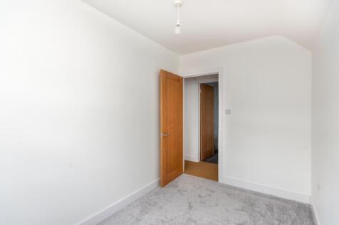 4H2LBH - Bedroom A.jpg