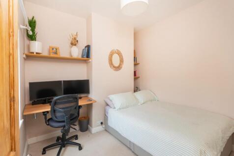 2H0RSW - Bedroom G.jpg