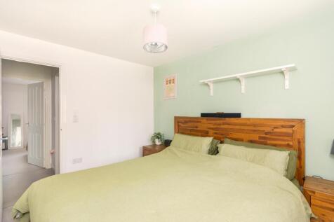 0R9SRSG - Bedroom H.jpg
