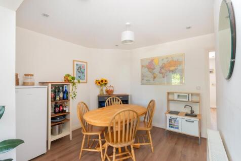 0S4RAV - Dining Room B.jpg