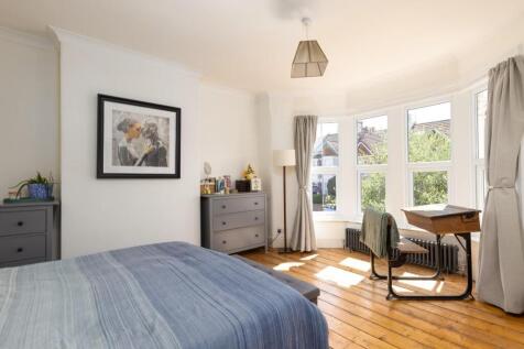 10 Kensington Park Road, BS4-23.jpg