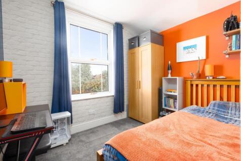 10 Kensington Park Road, BS4-15.jpg