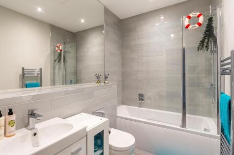 A11B1RTN - Bathroom A.jpg