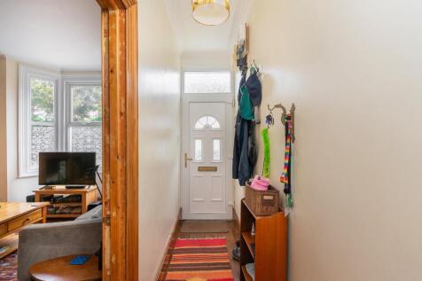 2P0RHD - Hallway B.jpg