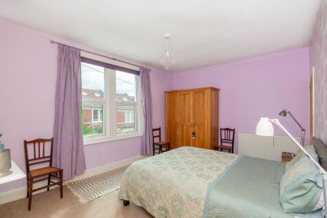 2P0RHD - Bedroom H.jpg