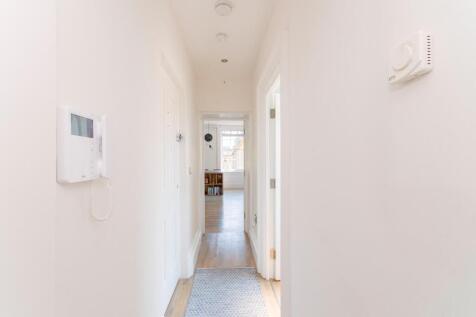 ERAUQSDNALTROP6TALF5 - Hallway A.jpg