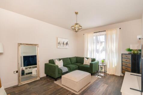 3C5LBY - Lounge C.jpg