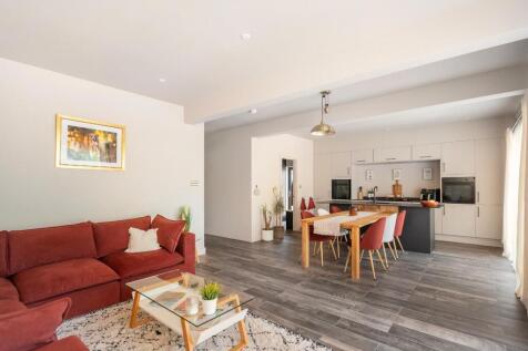 3C5LBY - Kitchen Diner B.jpg