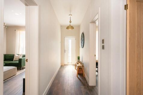 3C5LBY - Hallway C.jpg