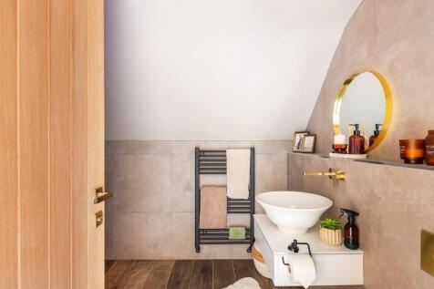 3C5LBY - Bathroom B.jpg