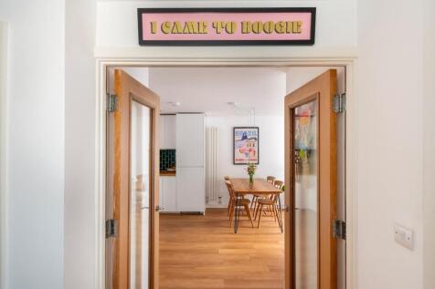 FT1KSE - Hallway A.jpg
