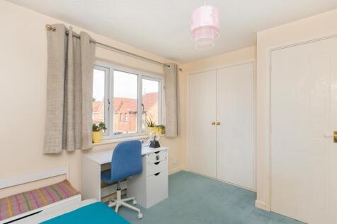 2L1HFS - Bedroom A.jpg