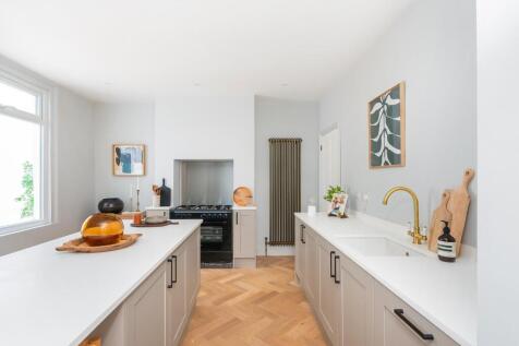 0O4STN - Kitchen C.jpg