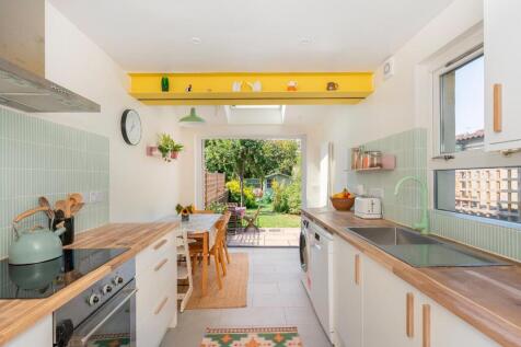 2C9REN - Kitchen D.jpg