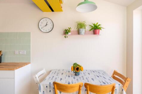 2C9REN - Kitchen B.jpg