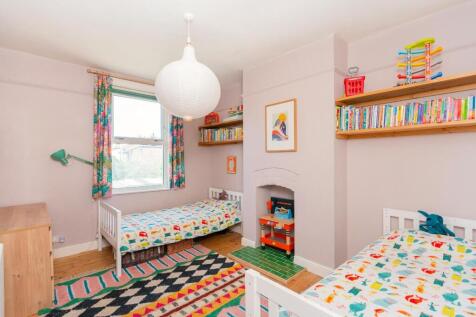 2C9REN - Bedroom G.jpg