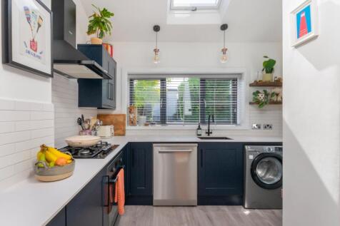 1S1P8RHP - Kitchen D.jpg