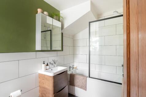1S1P8RHP - Bathroom C.jpg