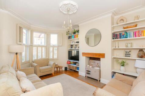 1B1R6BN - Living Room C.jpg