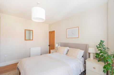 1B1R6BN - Bedroom B.jpg