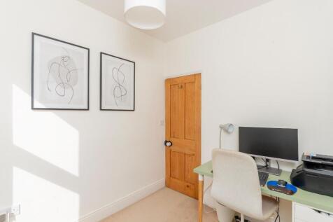 1B1R6BN - Bedroom F.jpg