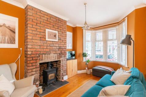 2W2RWL - Living Room C.jpg