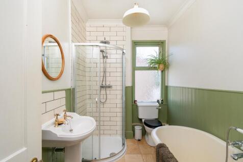 2W2RWL - Bathroom C.jpg