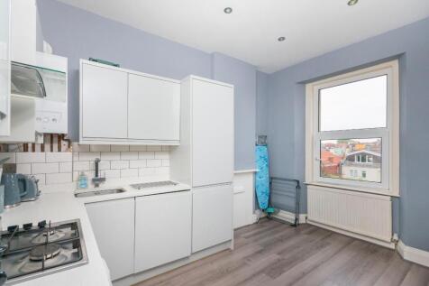 F5F6FCM - Kitchen B.jpg