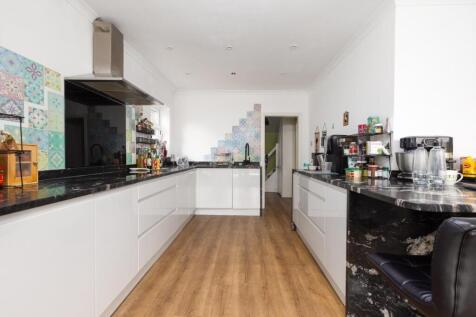15 Guernsey Avenue, BS4-15.jpg