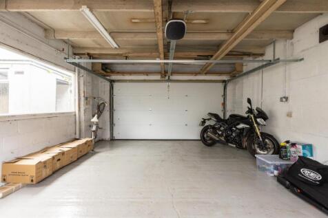 15 Guernsey Avenue, BS4-20.jpg
