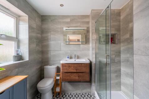 3P3CFP - Ensuite B.jpg