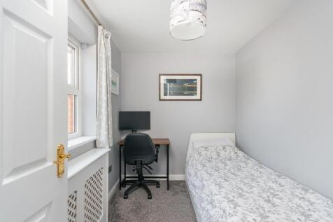 3P3CFP - Bedroom D.jpg