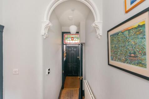2D7RGK - Hallway A.jpg