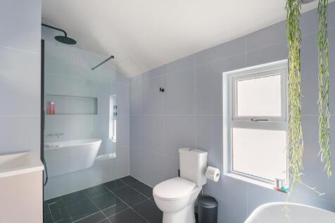 2D7RGK - Bathroom C.jpg
