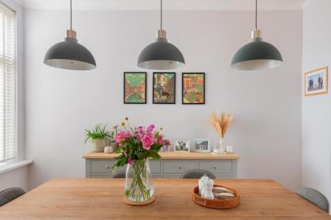 2G2AKE - Dining Room A.jpg