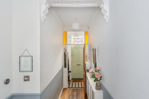 2G2AKE - Hallway C.jpg