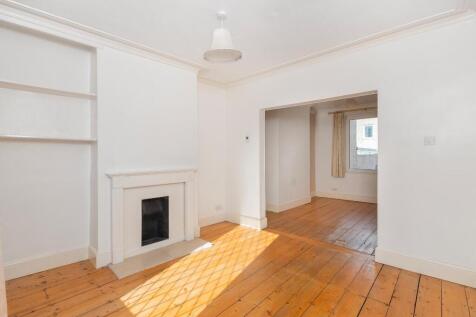 6S1CTN- Living Room B.jpg