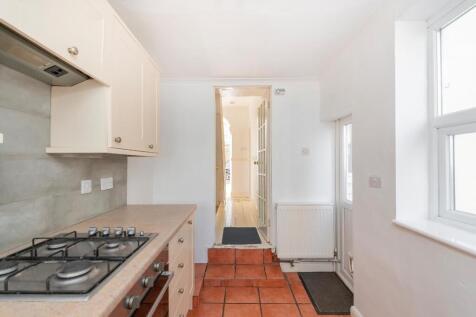 6S1CTN- Kitchen A.jpg