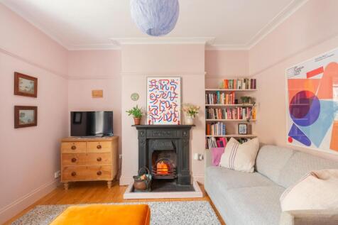 2N5BFS - Living Room D.jpg