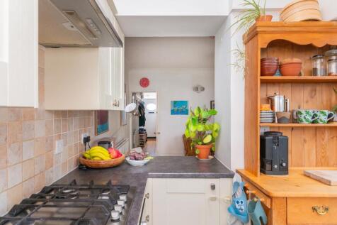 2N5BFS - Kitchen C.jpg