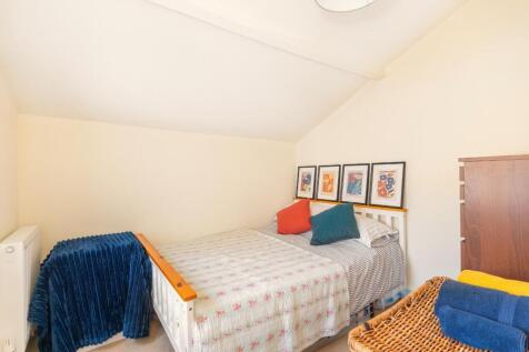 H4P0RCSN - Bedroom B.jpg