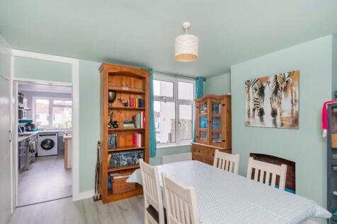 7K6AHD - Dining Room B.jpg