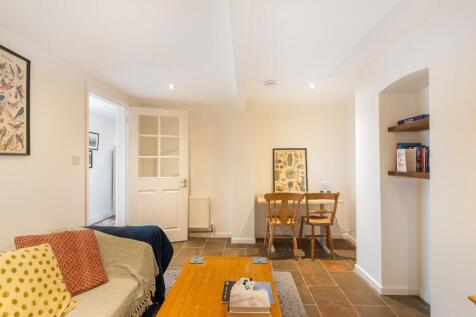 7K6AHD - Basement Lounge A.jpg