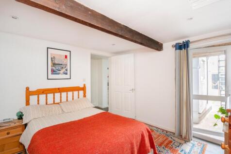 7K6AHD - Basement Bedroom A.jpg