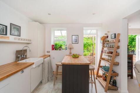G3F5WRCM - Kitchen C.jpg